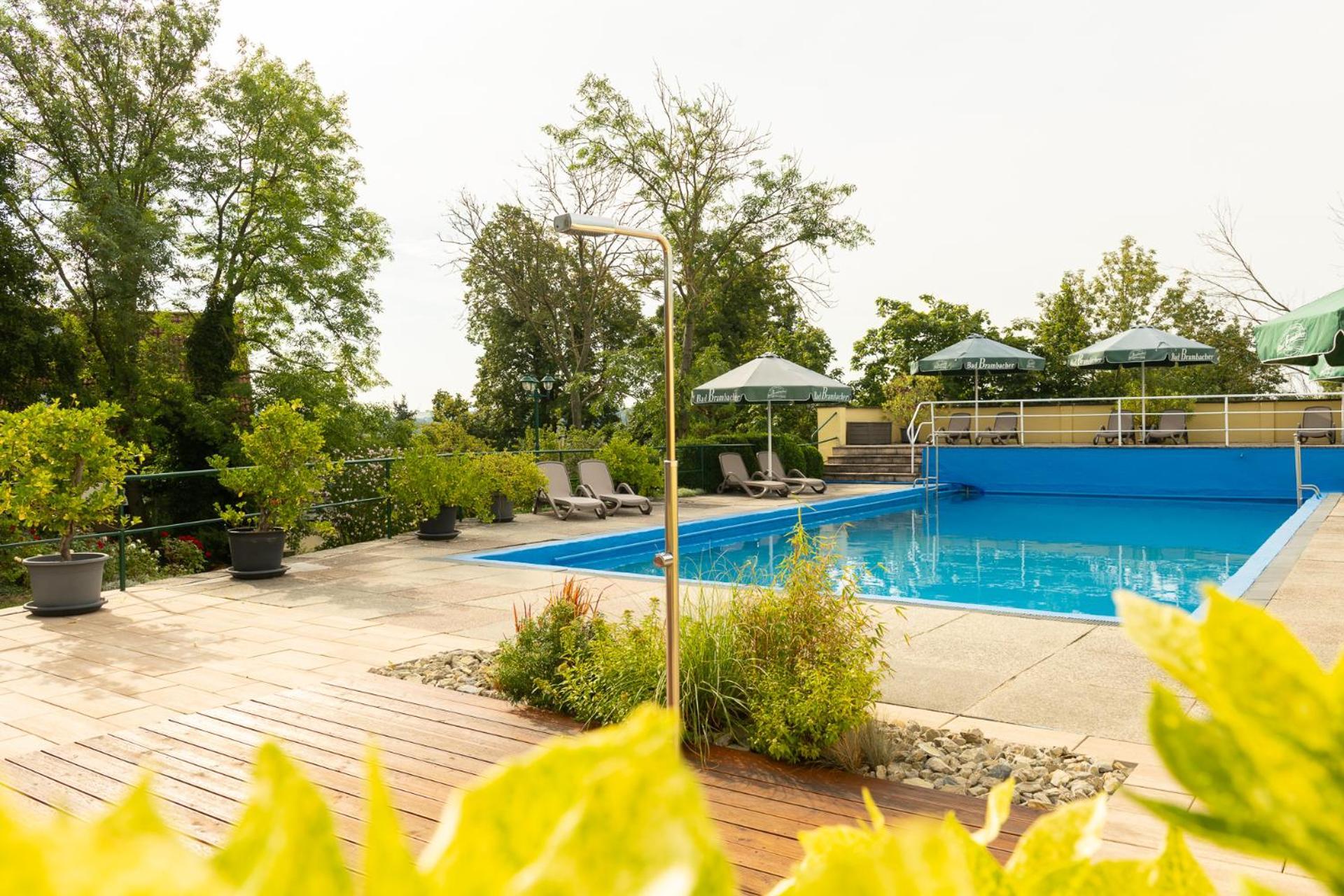 Berghotel Wilhelmsburg Bad Kosen Exteriér fotografie