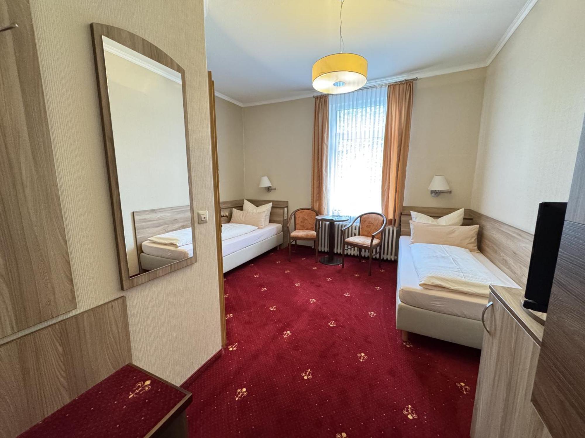 Berghotel Wilhelmsburg Bad Kosen Pokoj fotografie