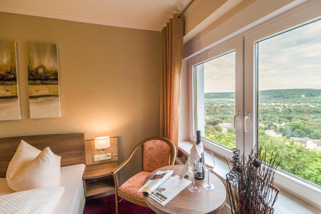 Berghotel Wilhelmsburg Bad Kosen Pokoj fotografie
